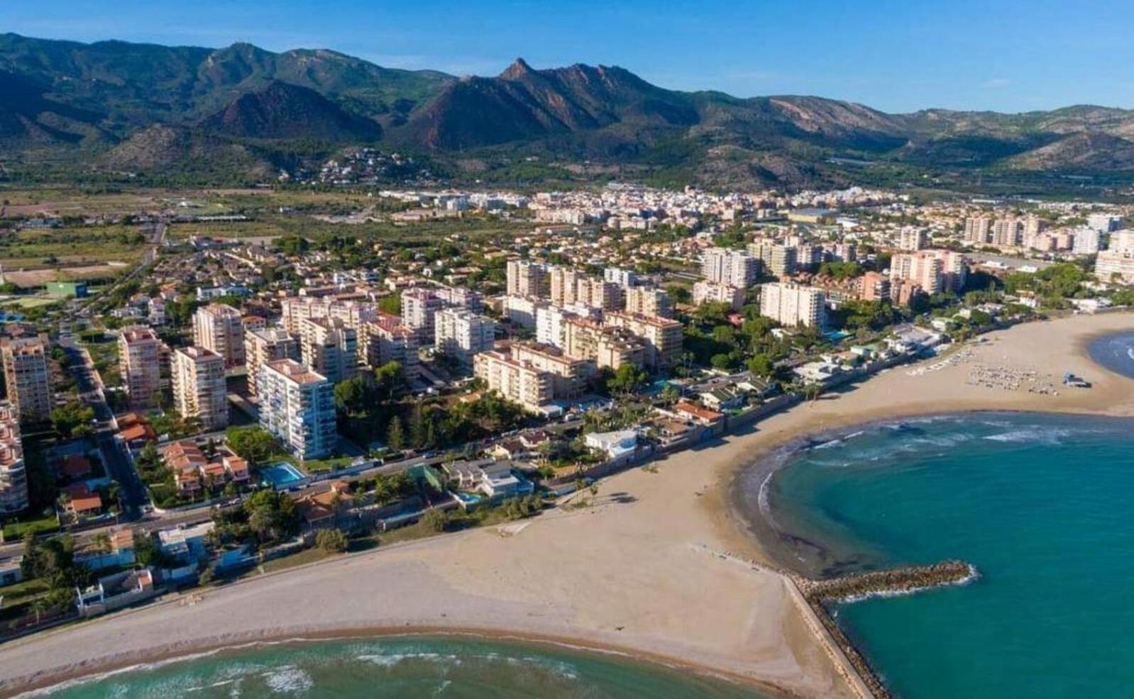 Nuevo Apartamento Moderno En Benicasim Con Terraza Y A Minutos De La Playa Benicàssim Eksteriør billede